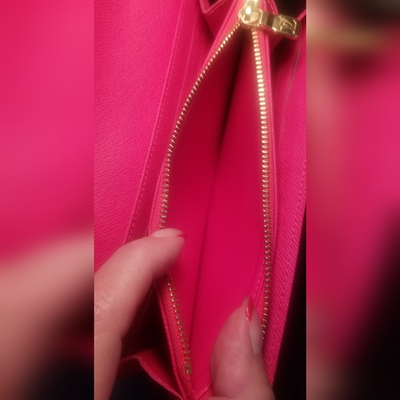 Louis Vuitton Takashi Murakami Sarah Wallet & COA - Picture 9 of 15